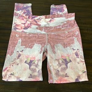 Workout looking super cute in these flattering leggings by niyamasol. Large